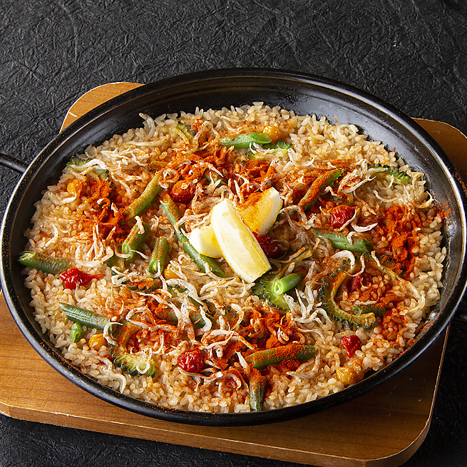 Seasonal paella