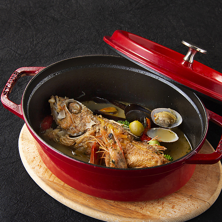 Basque style fresh fish aquapazza