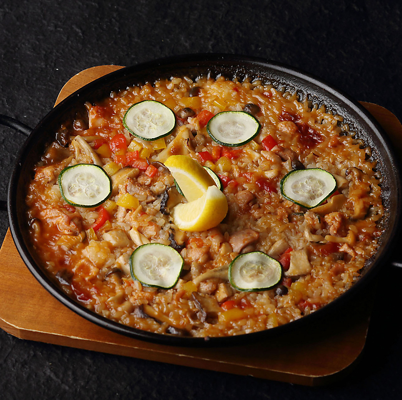 Chicken and mushroom paella